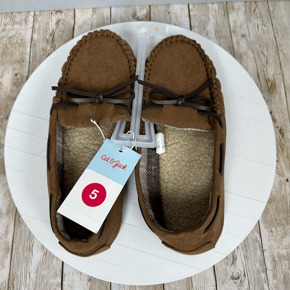Cat & Jack Kids Slippers Size 5 - Picture 1 of 8